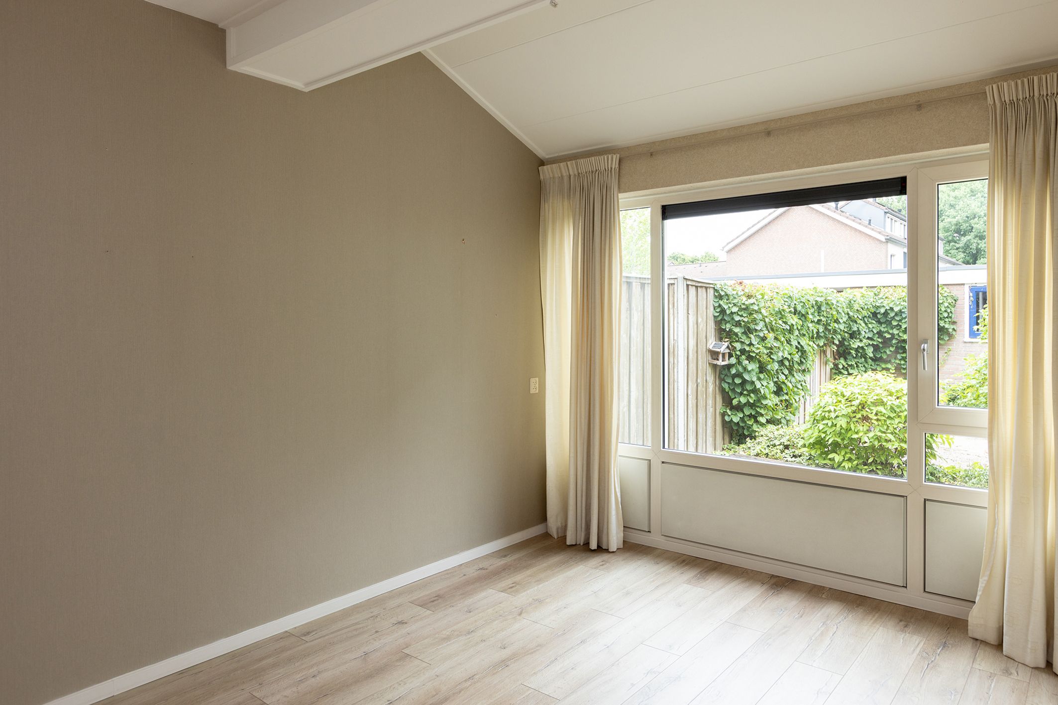 Photo 3 of Bronbeekstraat 55