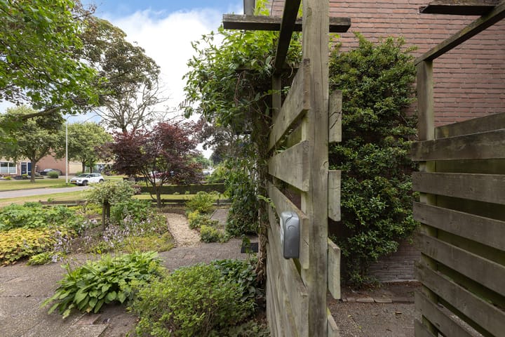 Photo 30 of Bronbeekstraat 55