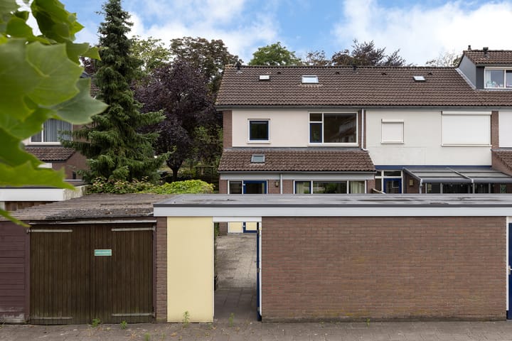 Photo 31 of Bronbeekstraat 55