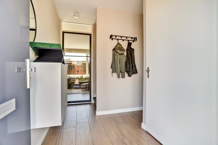 Foto 4 van Schoenmaker 7