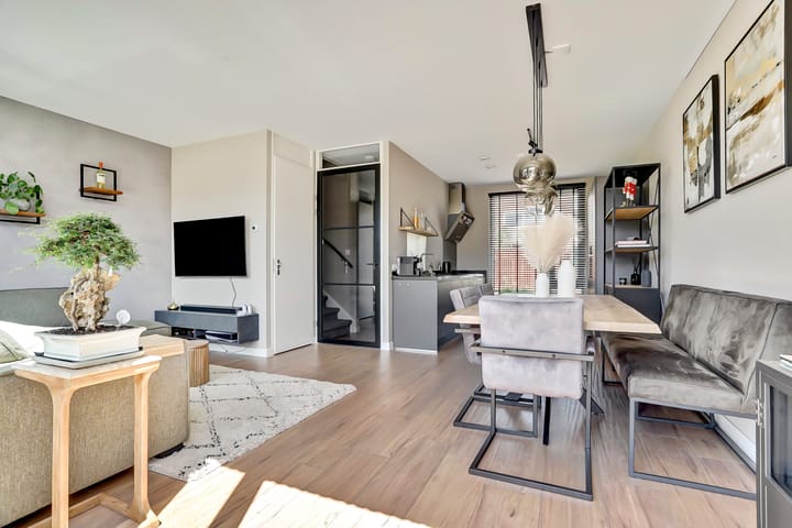 Foto 10 van Schoenmaker 7