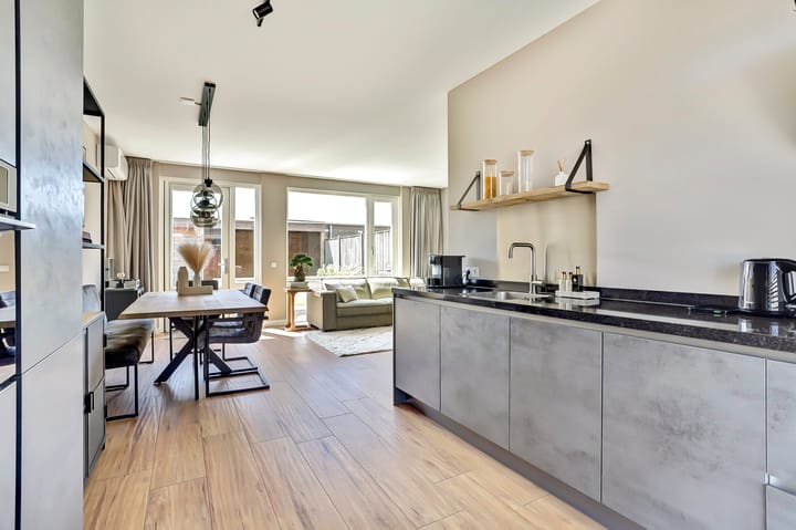 Foto 15 van Schoenmaker 7