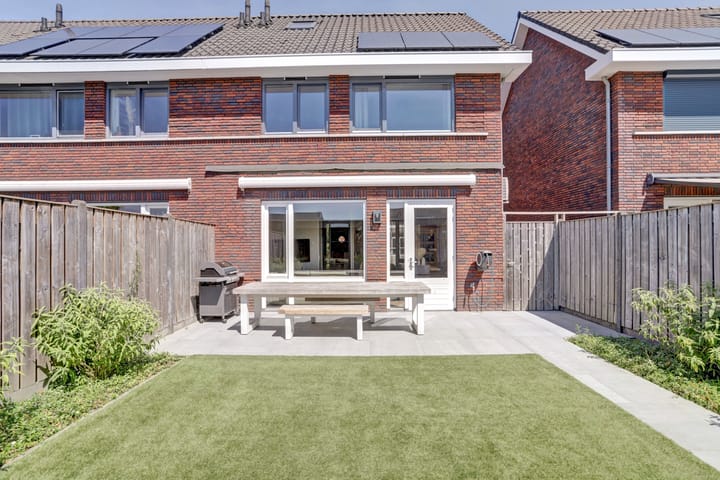 Foto 28 van Schoenmaker 7