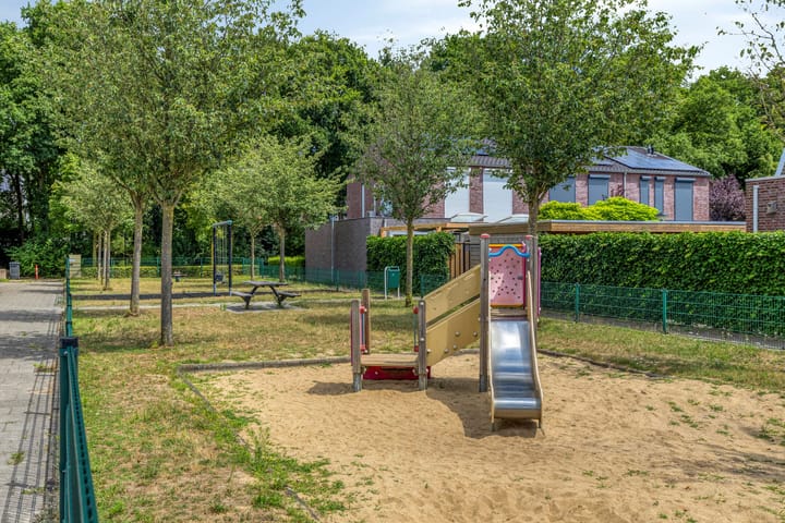 Foto 29 van Donkervoortseloop 18