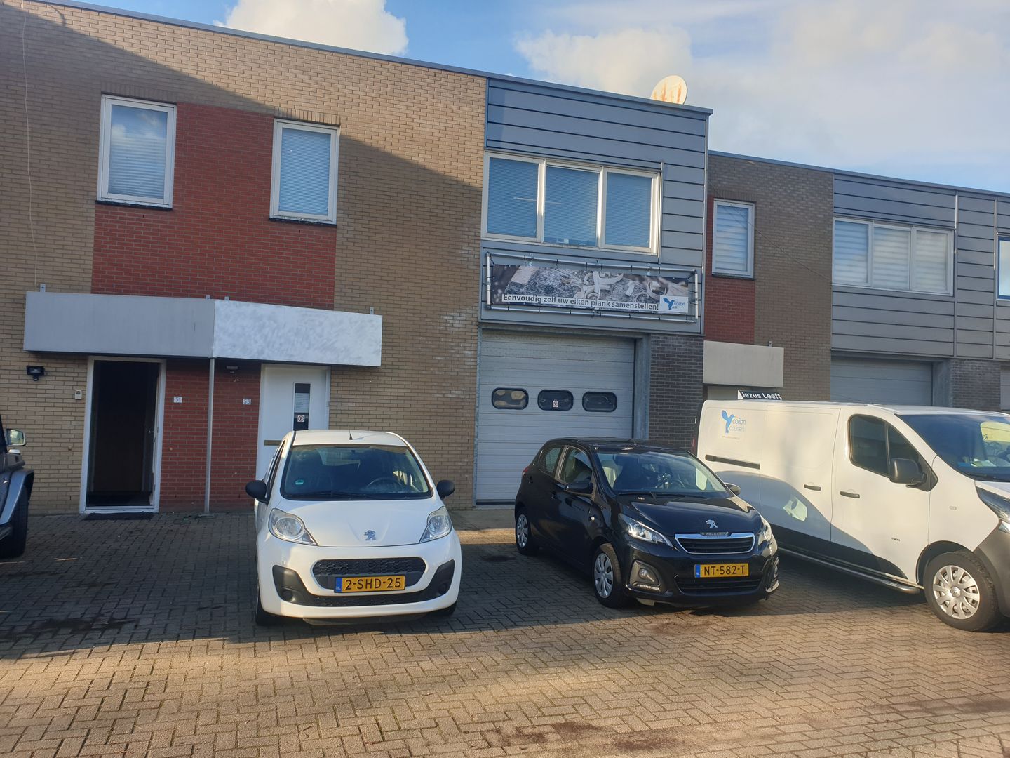 View photo 2 of Netwerk 53