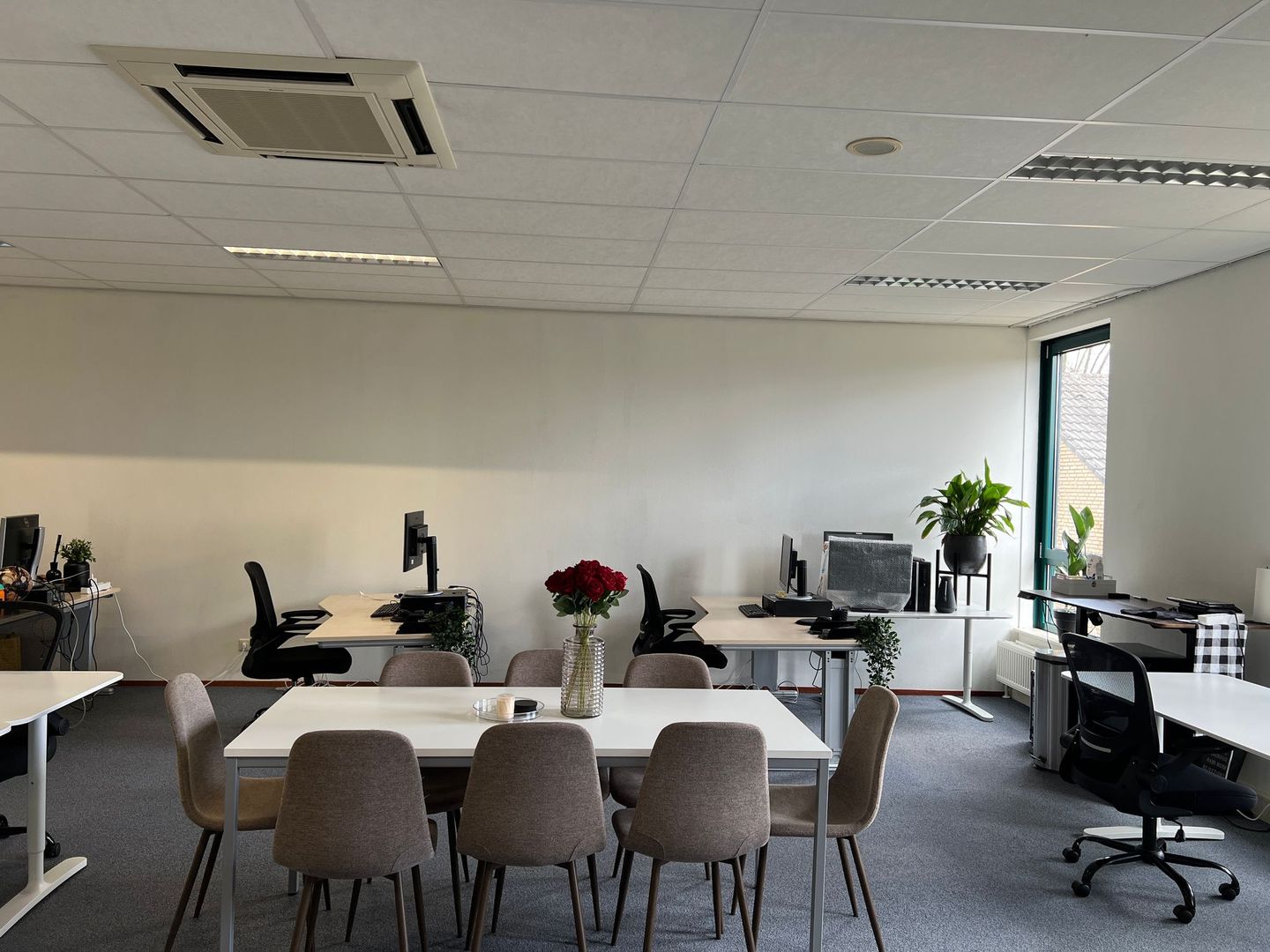 View photo 3 of Kerkplein 1