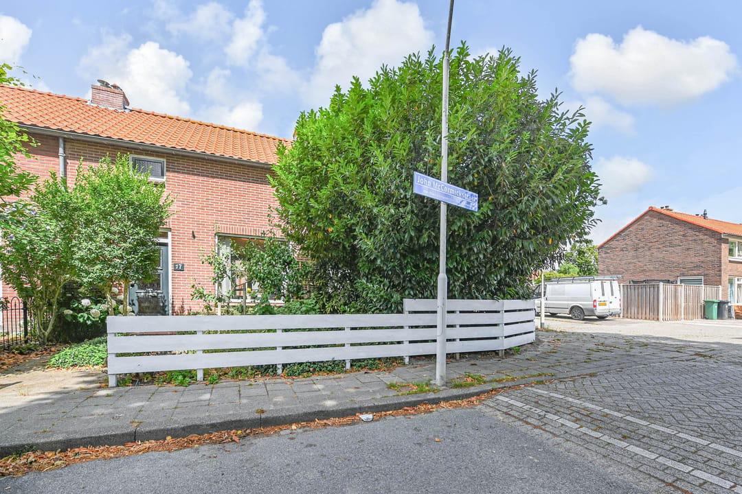 Photo 1 of John McCormickstraat 17
