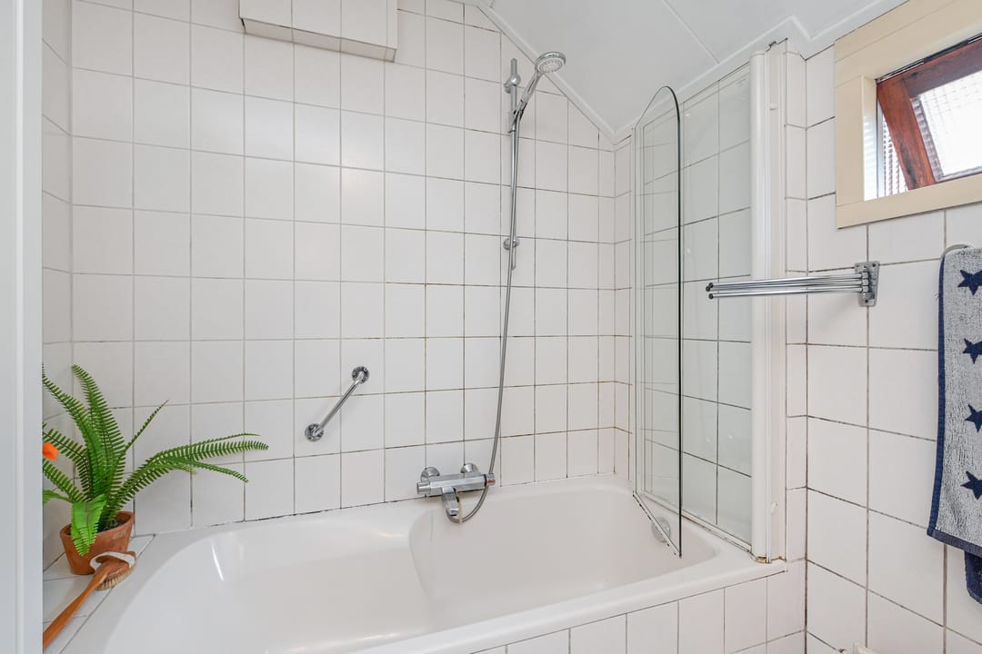 Photo 16 of John McCormickstraat 17