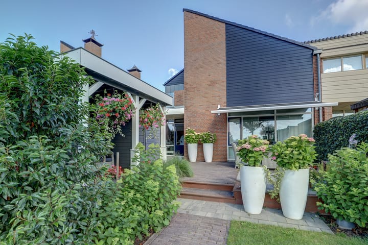 Foto 2 van Bovenkruier 106