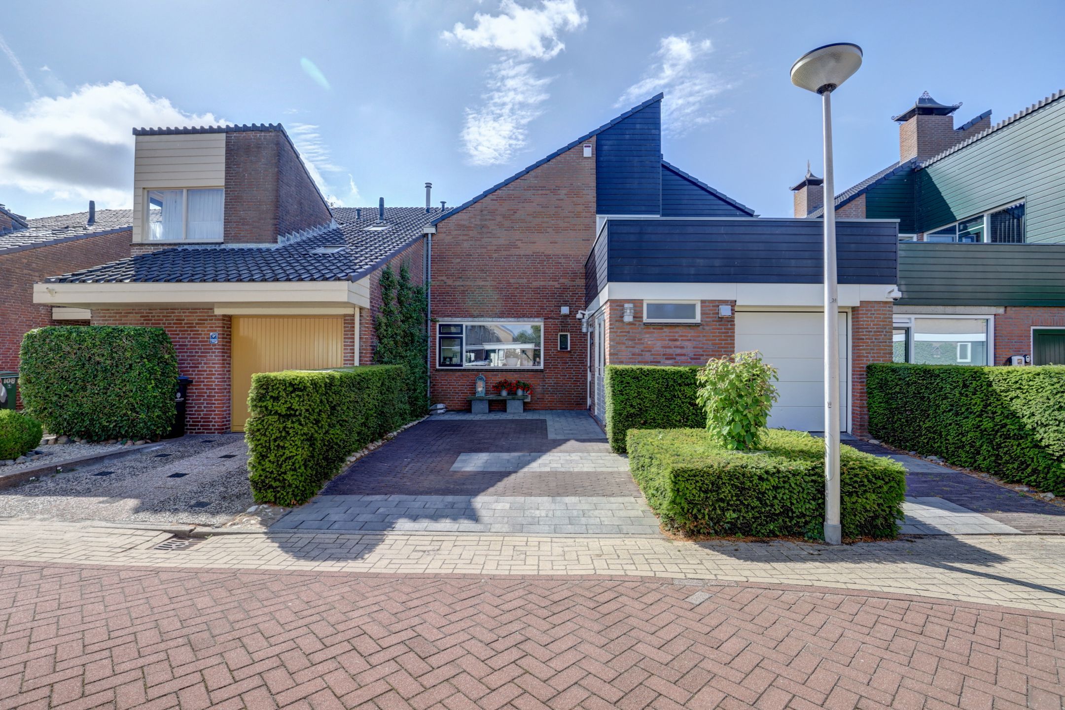 Photo 3 of Bovenkruier 106