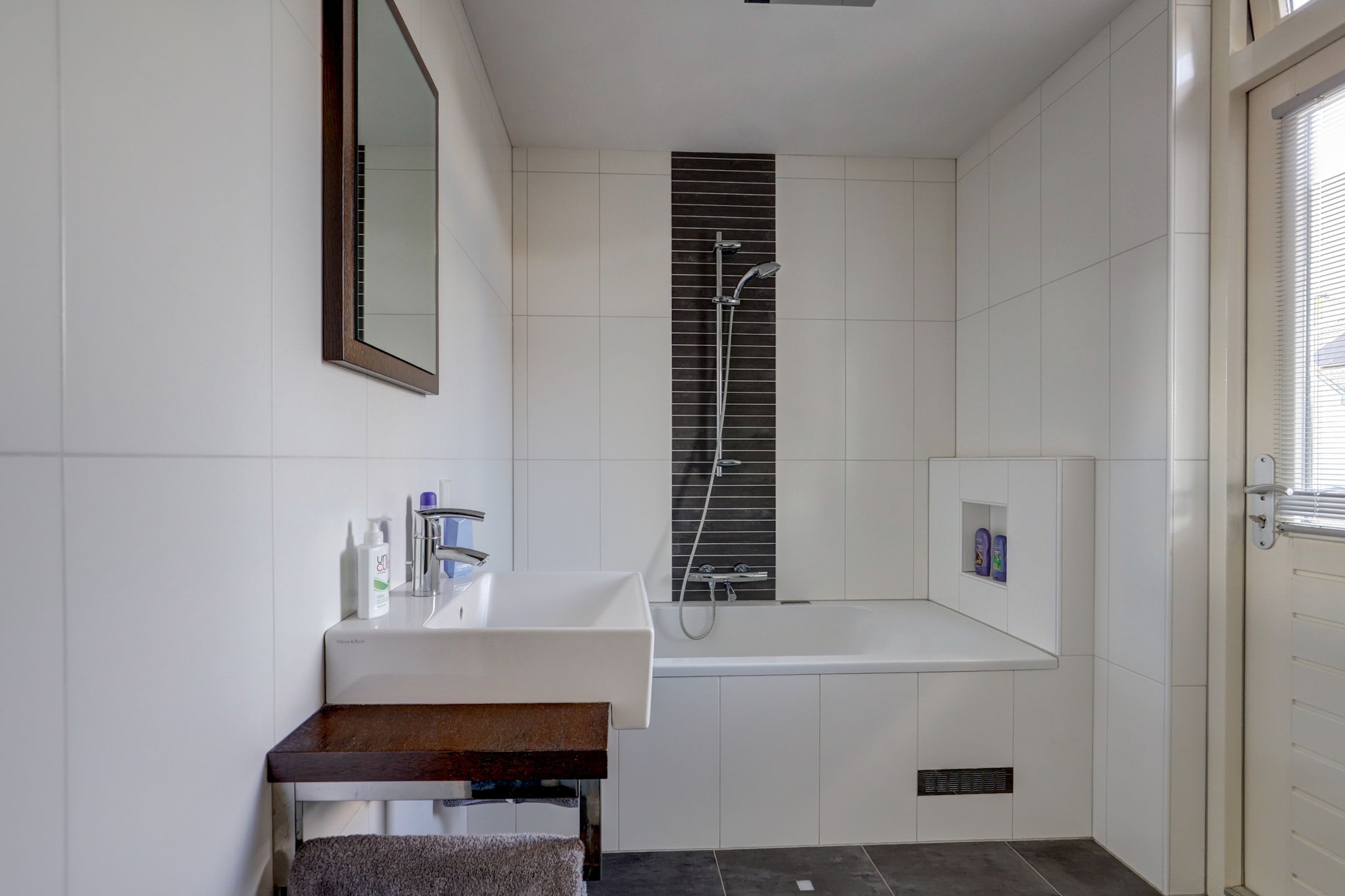 Photo 27 of Bovenkruier 106