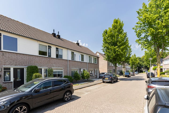 Foto 2 van Calsstraat 72