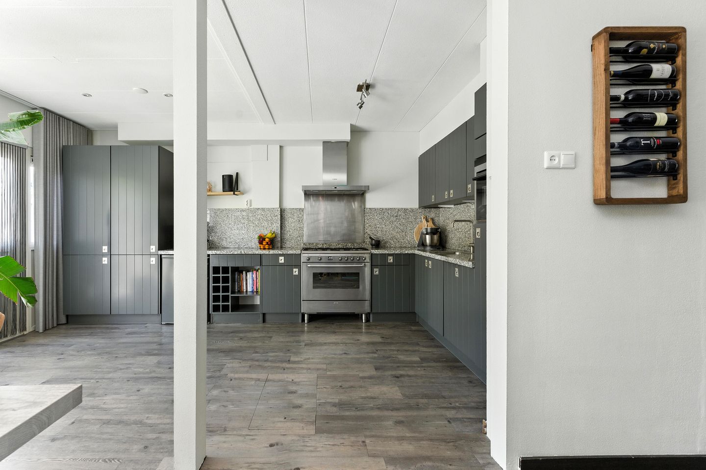 Foto 10 van Admiraal de Ruyterlaan 30