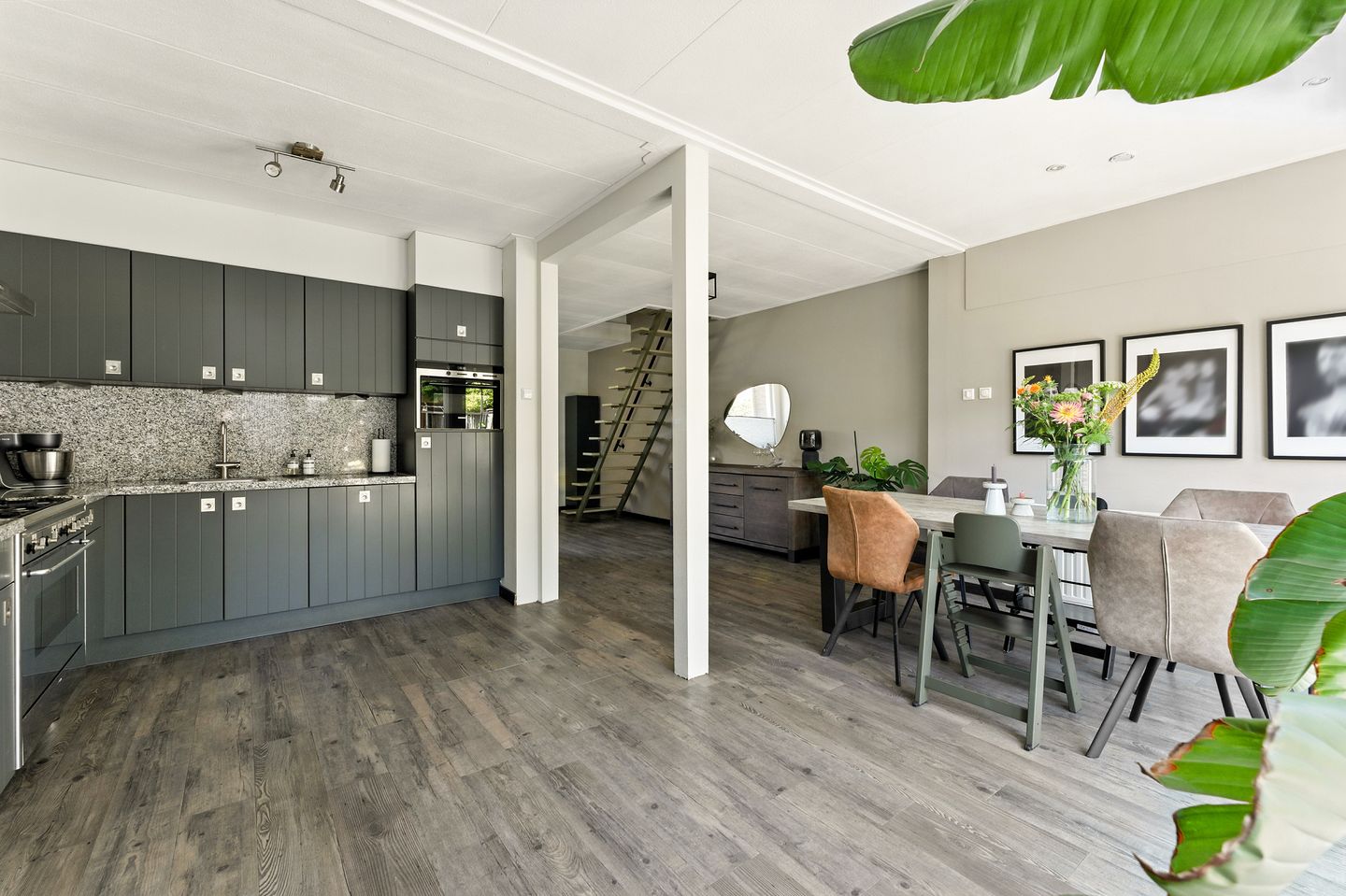 Foto 14 van Admiraal de Ruyterlaan 30