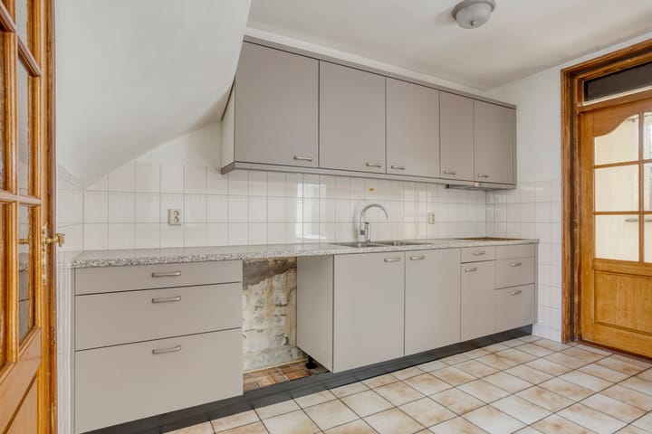 Foto 13 van Trompstraat 63