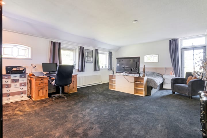 Photo 31 of Oostereind 5