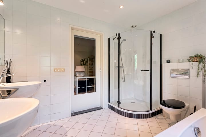 Photo 36 of Oostereind 5