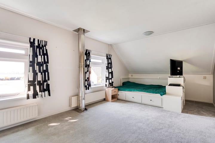 Photo 44 of Oostereind 5