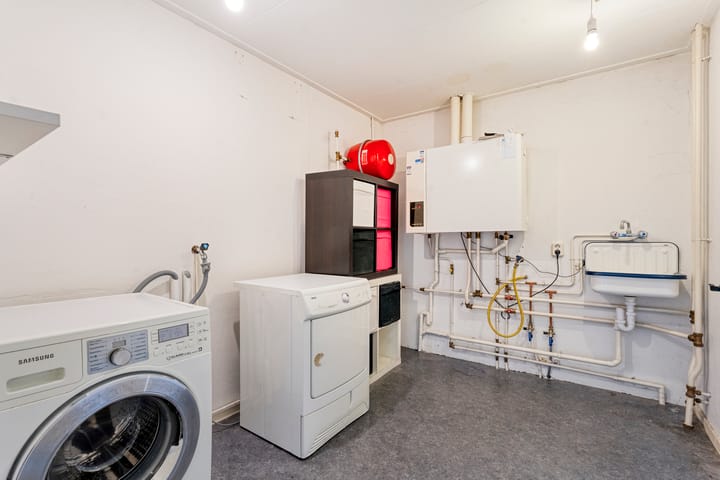 Photo 48 of Oostereind 5