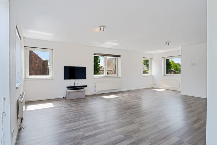 Photo 13 of Koningin Julianastraat 26