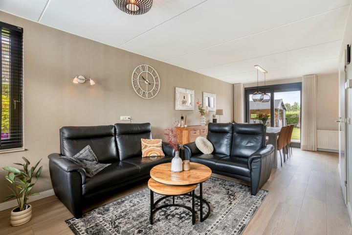 Foto 12 van Meester Theelenstraat 21