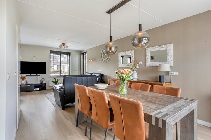 Foto 14 van Meester Theelenstraat 21