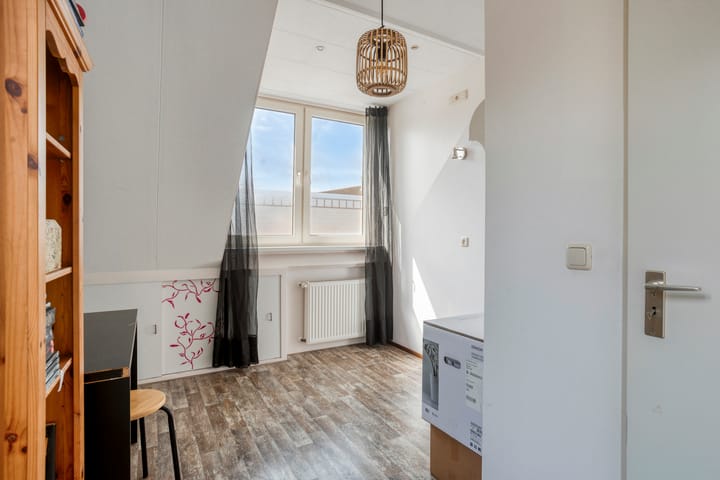 Foto 28 van Meester Theelenstraat 21