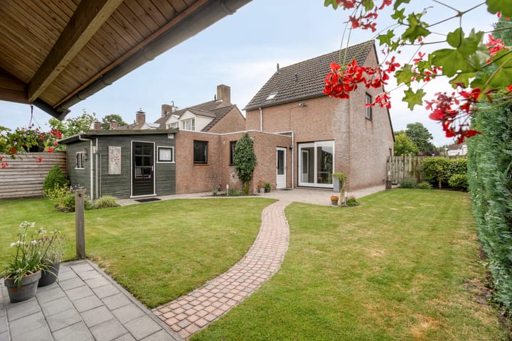 Foto 40 van Meester Theelenstraat 21