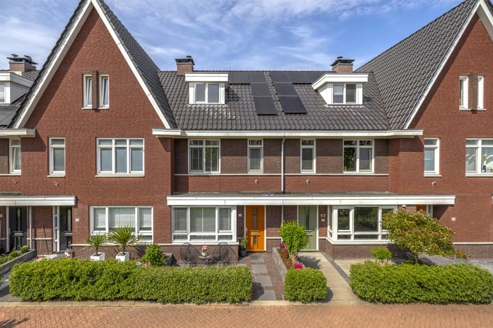 Foto 1 van Voorzoom 15