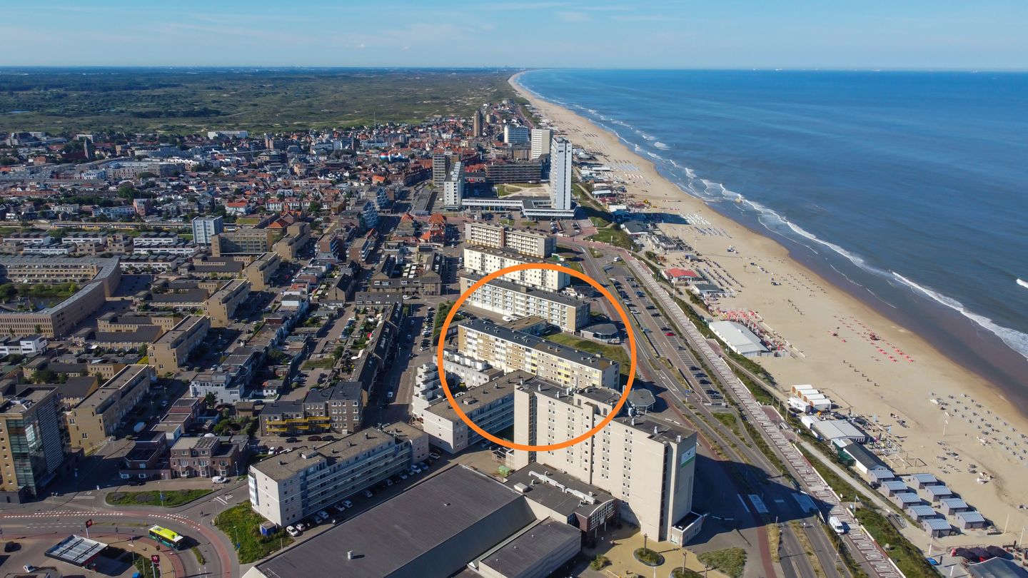 Photo 25 of de Ruyterstraat 8-F1