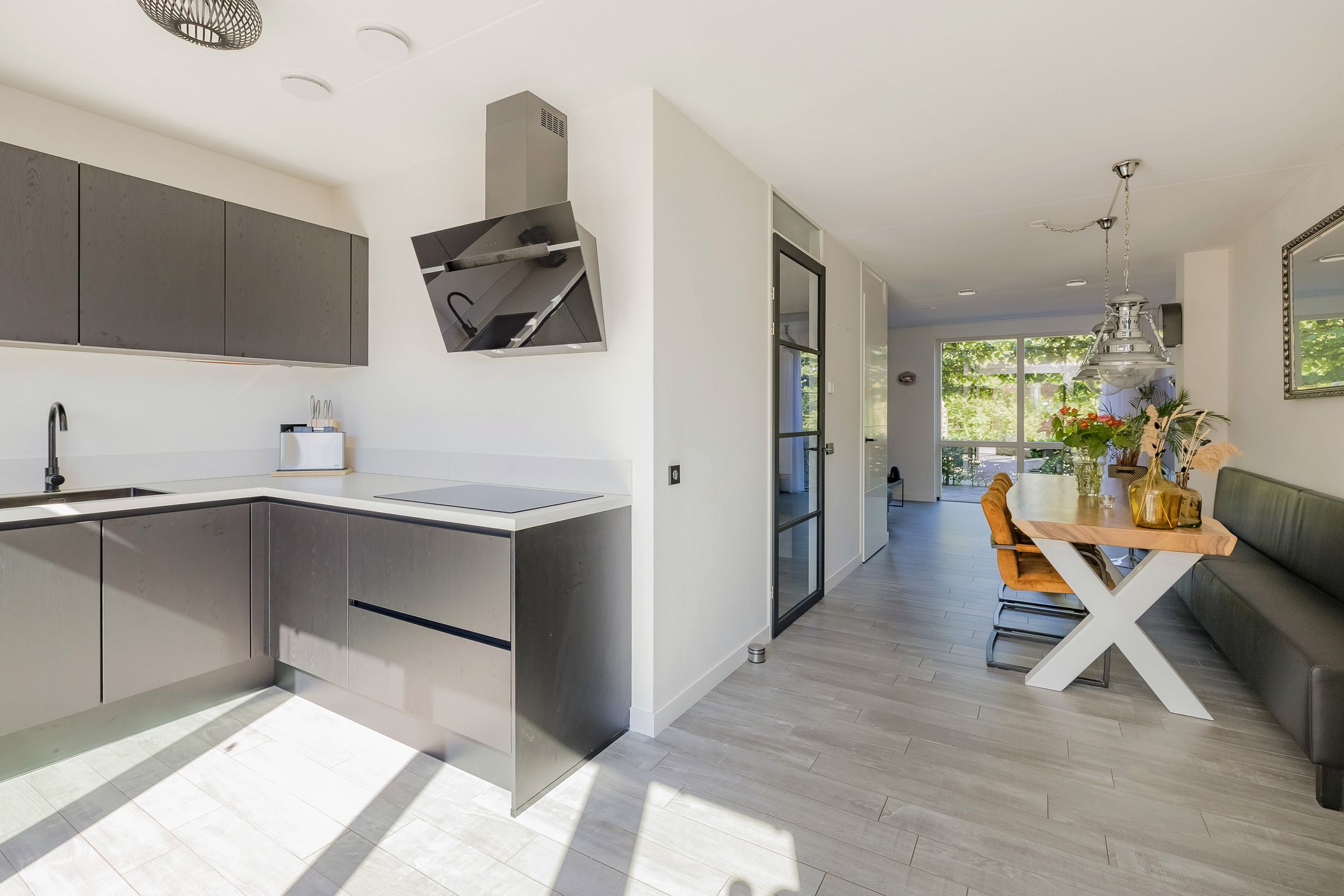 Foto 21 van Duinvlietstraat 2-A