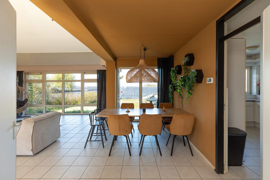 Photo 11 of Nieuw-Loosdrechtsedijk 280