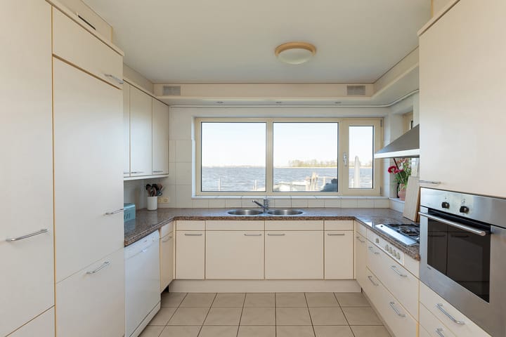 Foto 12 van Nieuw-Loosdrechtsedijk 280