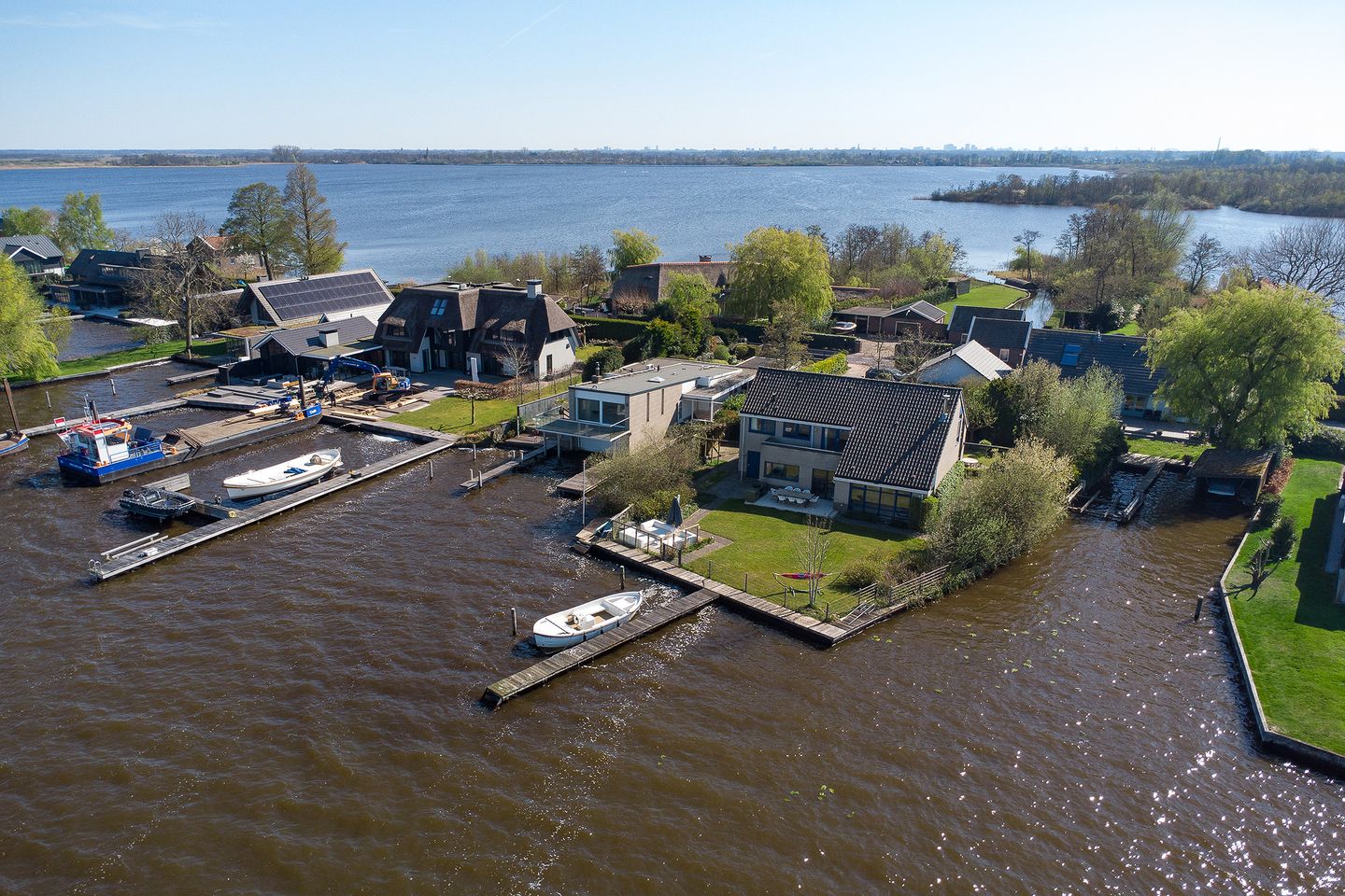 Photo 35 of Nieuw-Loosdrechtsedijk 280