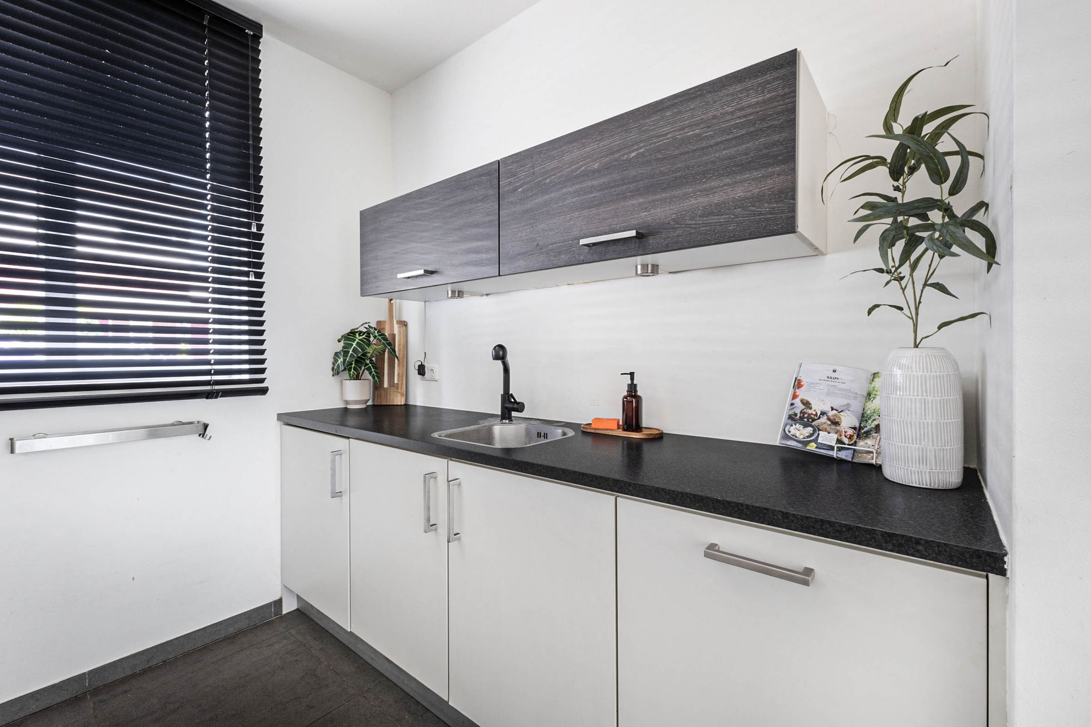 Photo 18 of Egbert van Drielststraat 4