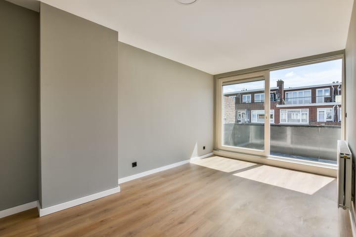 Foto 12 van Bas Jungeriusstraat 74-C