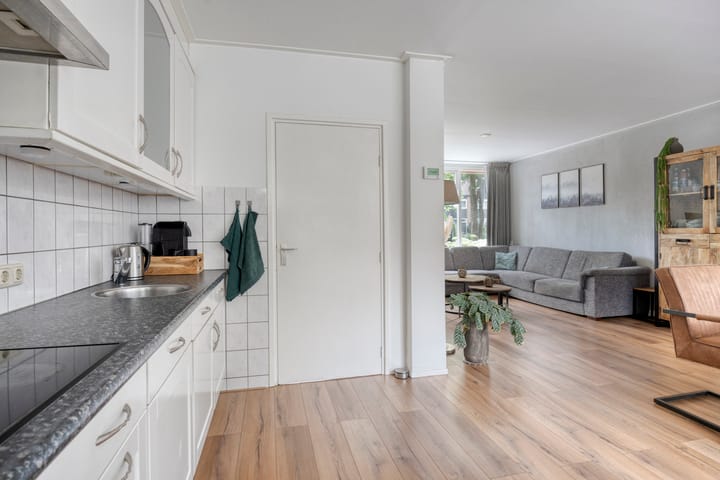 Photo 14 of Zwaluwstraat 28