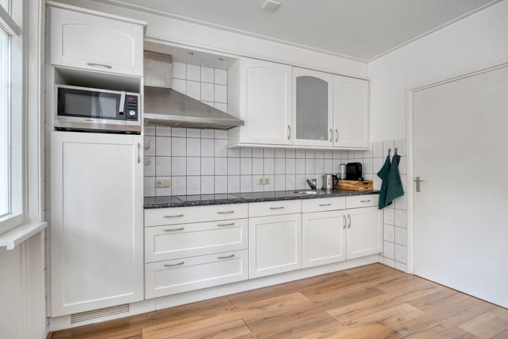 Photo 15 of Zwaluwstraat 28