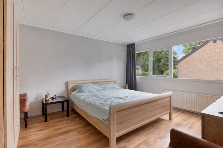 Photo 20 of Zwaluwstraat 28