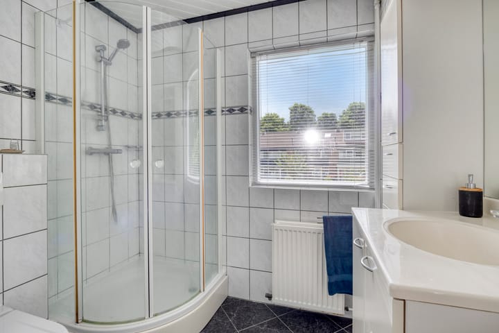 Photo 25 of Zwaluwstraat 28