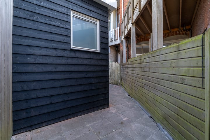 Photo 22 of Johan Willem Frisostraat 18