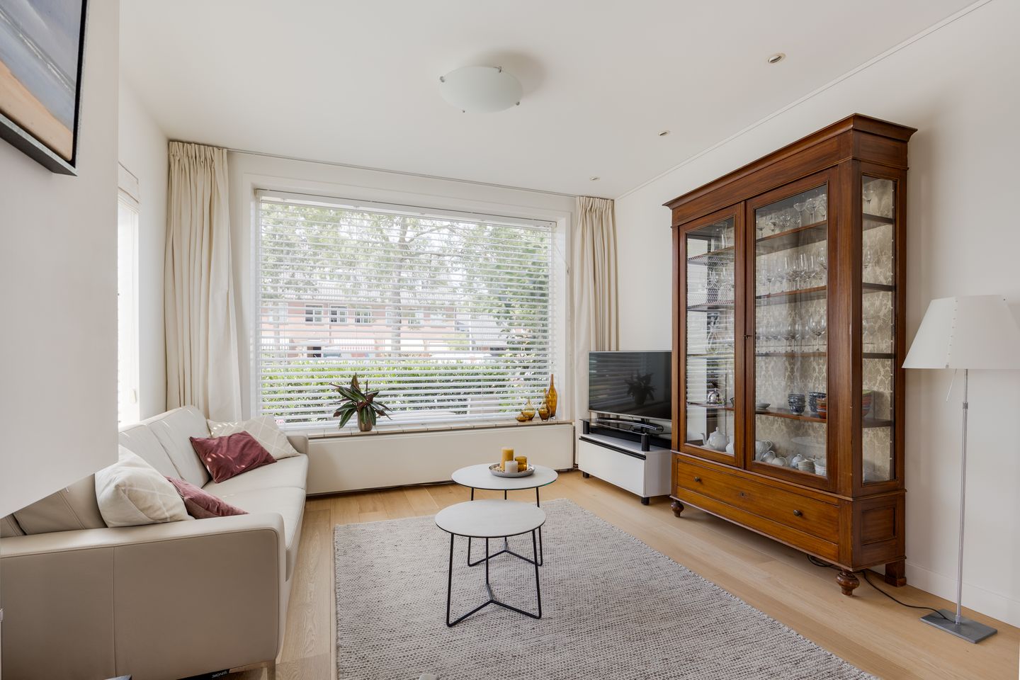 Foto 5 van Van Riebeecklaan 27