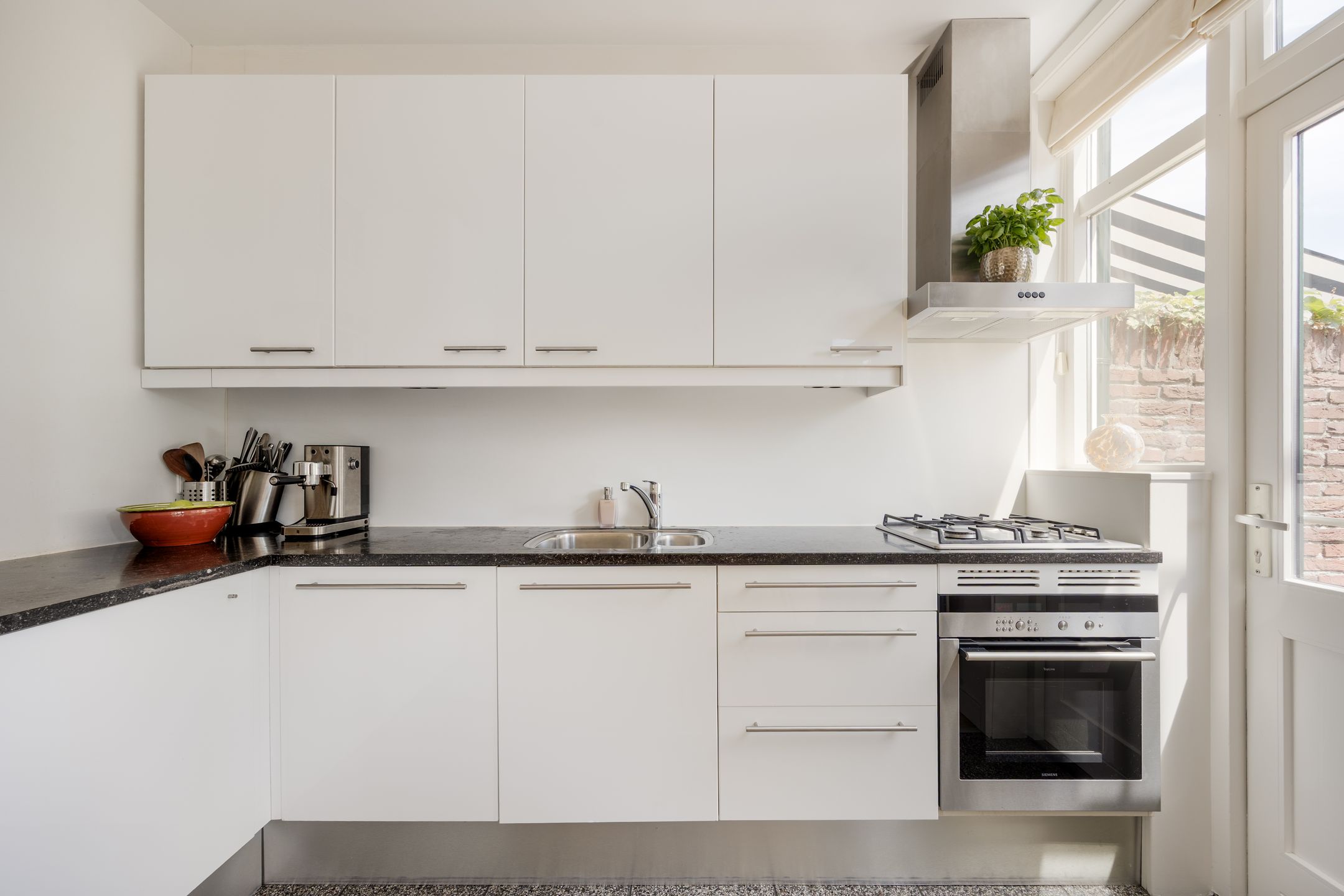 Foto 12 van Van Riebeecklaan 27