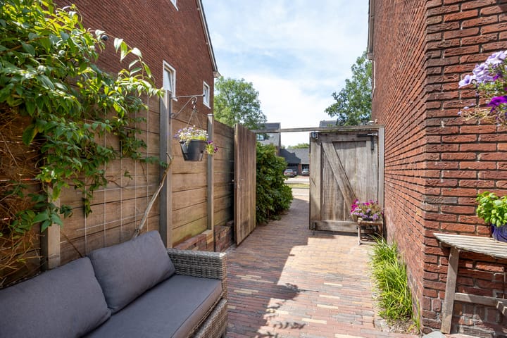 Foto 25 van Van Riebeecklaan 27