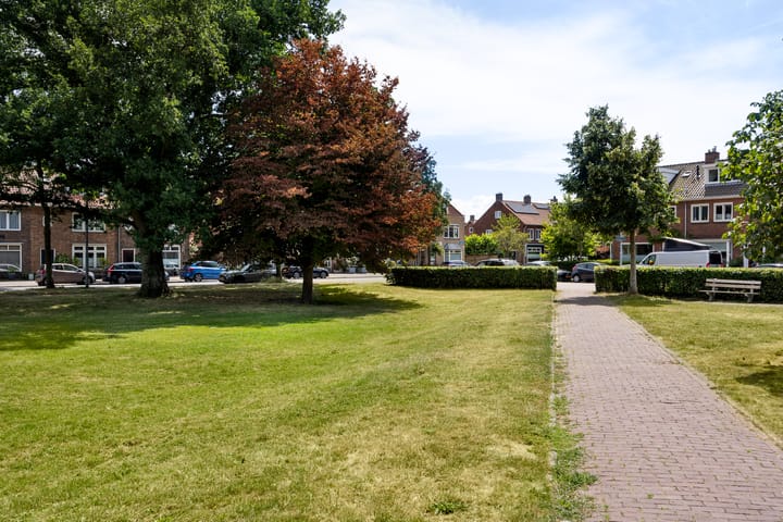 Foto 29 van Van Riebeecklaan 27