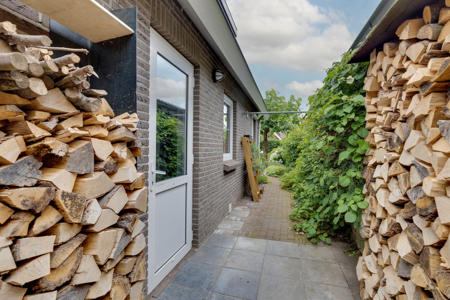 Foto 49 van Hoveniersstraat 9