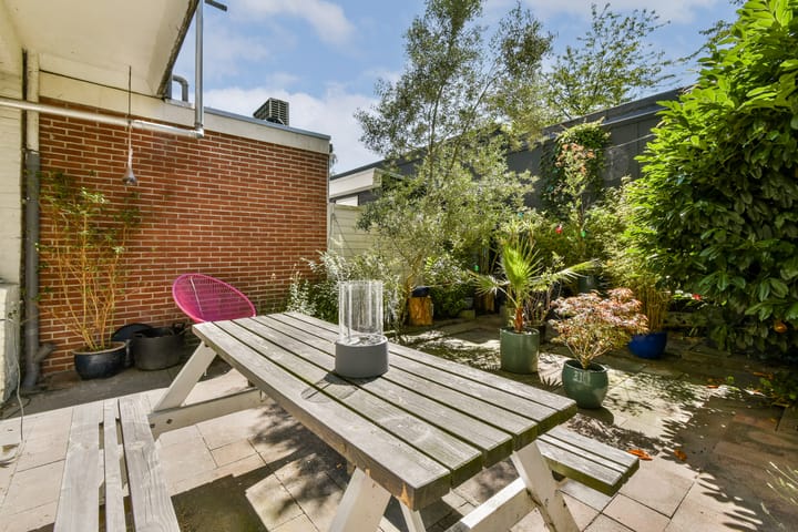 Photo 1 of Van Bossestraat 68-H