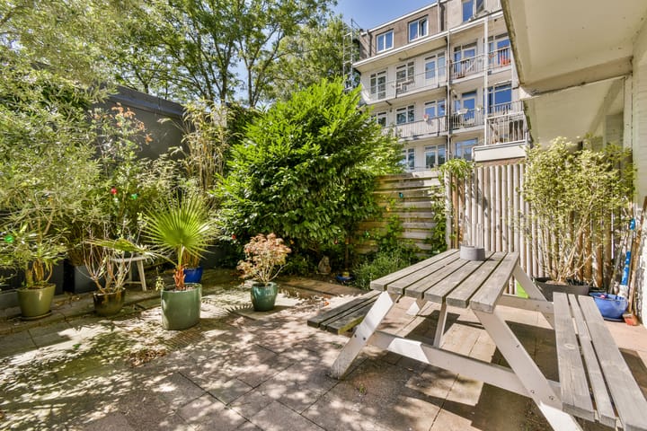 Photo 8 of Van Bossestraat 68-H