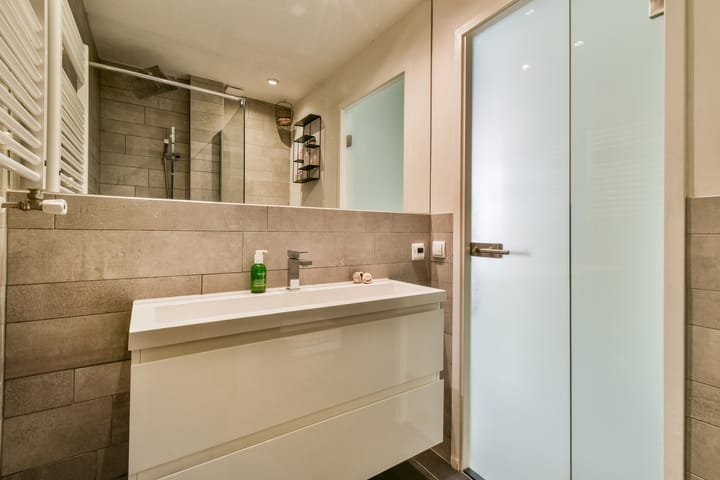 Photo 14 of Van Bossestraat 68-H