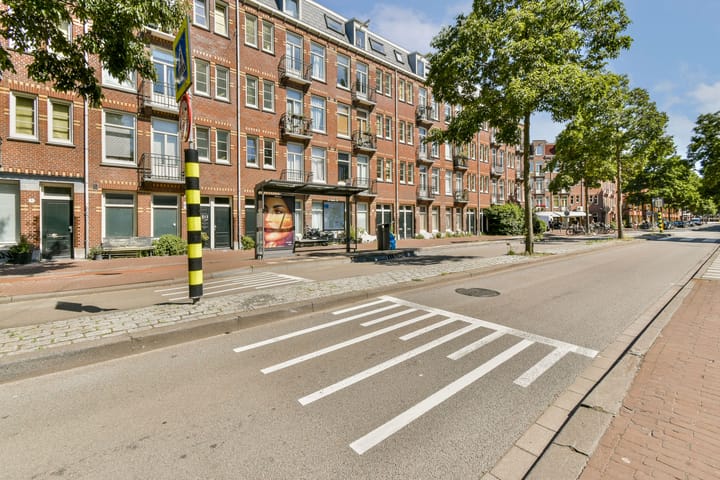 Photo 22 of Van Bossestraat 68-H